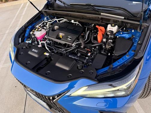 2024 Lexus NX 450h+ Luxury