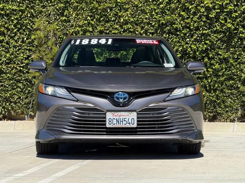 2018 Toyota Camry Hybrid XLE
