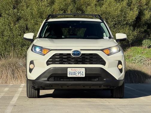 2021 Toyota RAV4 Hybrid XLE Premium