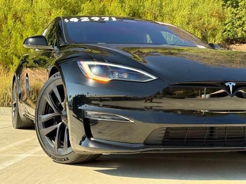 Solid Black 2022 Tesla Model S Base