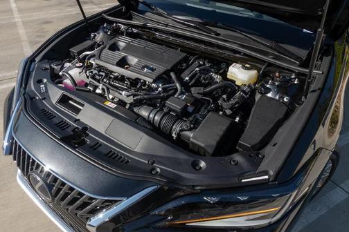 2025 Lexus ES 300h Luxury