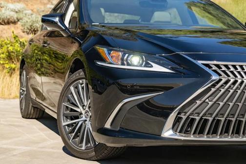 2025 Lexus ES 350 Base