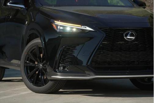 2025 Lexus NX 450h+ F SPORT Handling