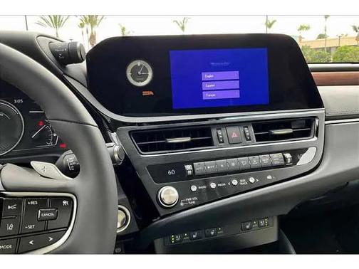 2025 Lexus ES 300h Base