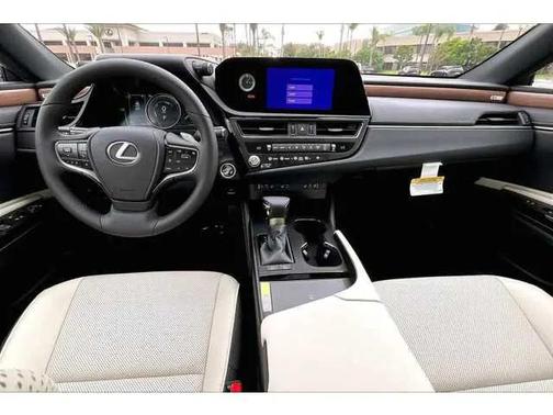 2025 Lexus ES 300h Base