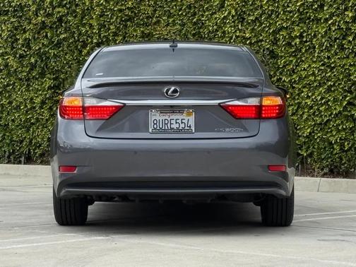 2014 Lexus ES 300h Base