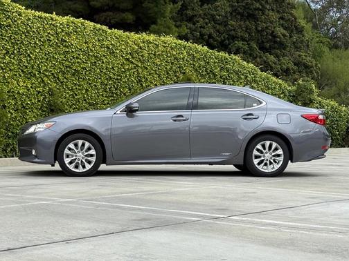 2014 Lexus ES 300h Base