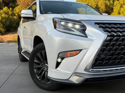 2023 Lexus GX 460 Premium