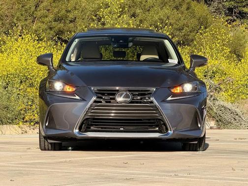 2018 Lexus IS 300 Base