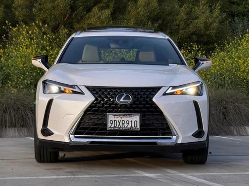2023 Lexus UX 250h Base