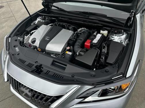 2025 Lexus ES 350 Base