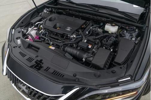2025 Lexus ES 300h Luxury
