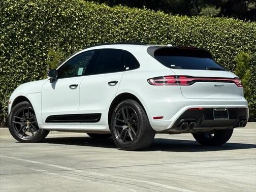 2023 Porsche Macan Base