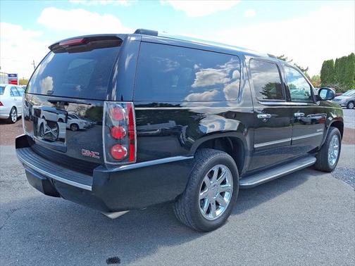 2011 GMC Yukon XL Denali