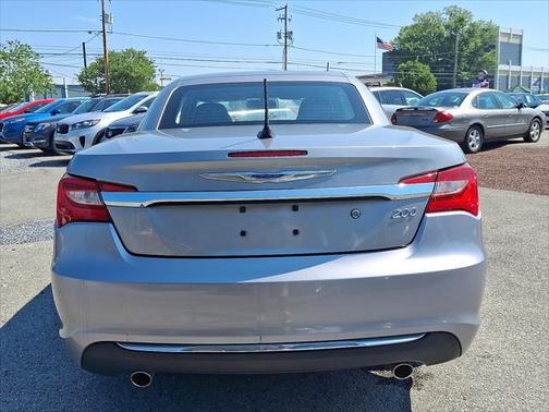 2013 Chrysler 200 Limited