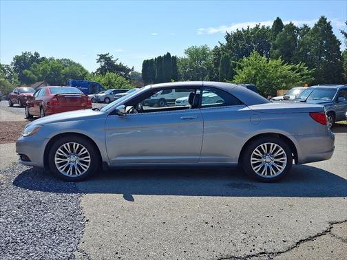 2013 Chrysler 200 Limited
