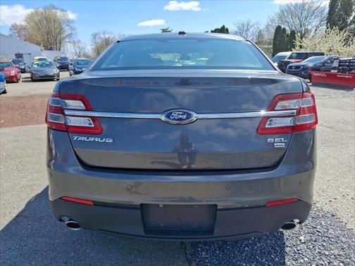 2018 Ford Taurus SEL