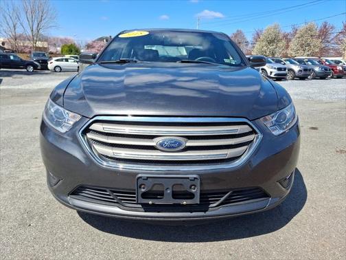 2018 Ford Taurus SEL