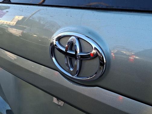 2010 Toyota Sienna LE