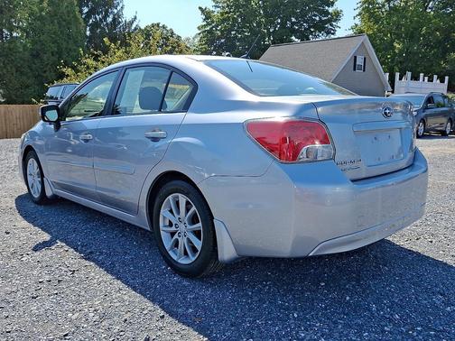 2013 Subaru Impreza 2.0i Premium