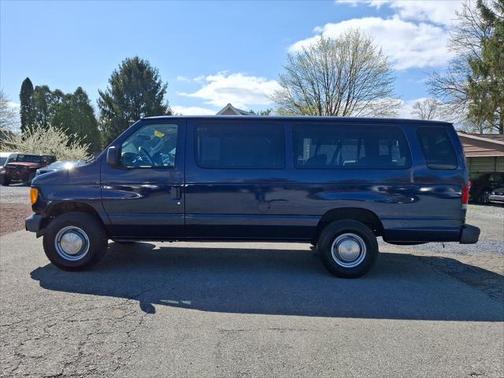2006 Ford E350 Super Duty XL Wagon