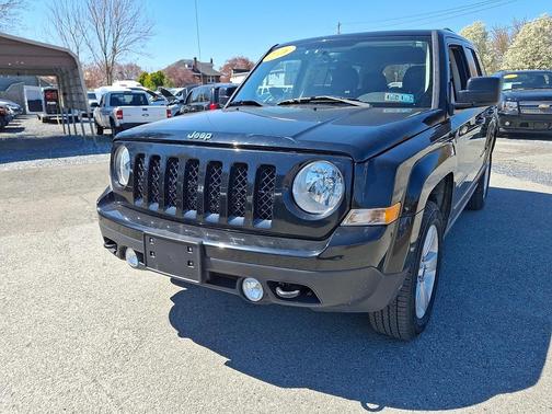 Black Clearcoat 2016 Jeep Patriot Sport