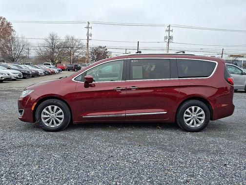 2018 Chrysler Pacifica Touring-L Plus