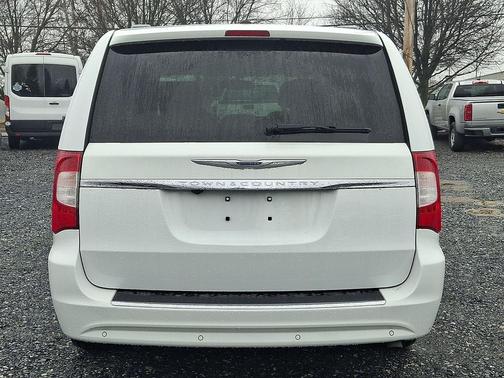 2014 Chrysler Town & Country Touring-L