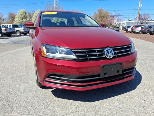 Cardinal Red Metallic 2018 Volkswagen Jetta 1.4T S