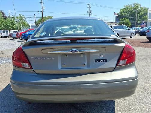2003 Ford Taurus SES