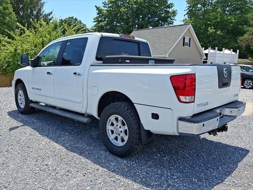 2005 Nissan Titan SE Crew Cab