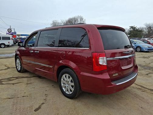 2012 Chrysler Town & Country Touring-L
