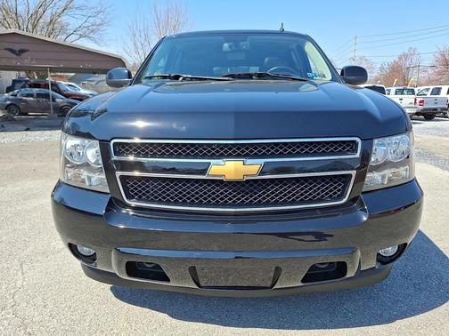 Black 2014 Chevrolet Suburban 1500 LT
