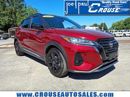 Scarlet Ember Tintcoat/Super Black 2023 Nissan Kicks SR