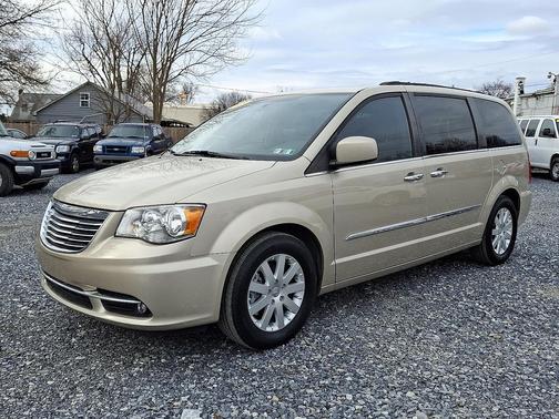 2015 Chrysler Town & Country Touring