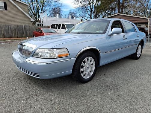 2008 Lincoln Town Car Signature
