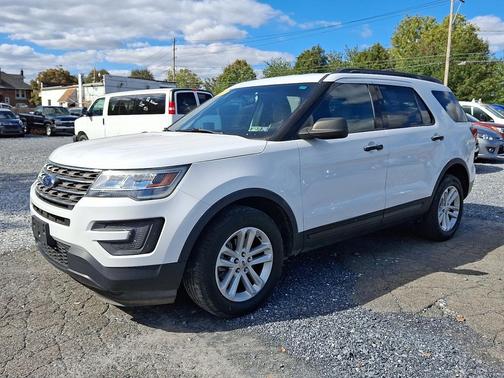 2017 Ford Explorer Base