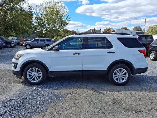 2017 Ford Explorer Base