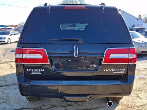 2014 Lincoln Navigator Base