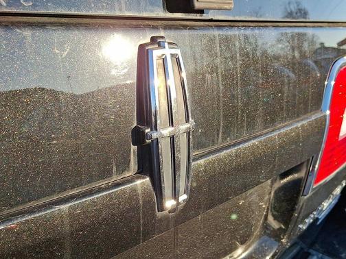 2014 Lincoln Navigator Base