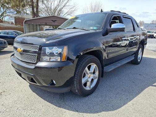 2013 Chevrolet Avalanche LS
