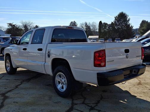 2009 Dodge Dakota ST Crew Cab