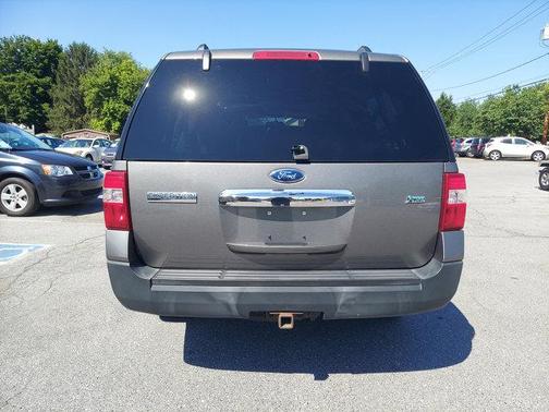 Photo 5 of 28 of 2013 Ford Expedition EL XL