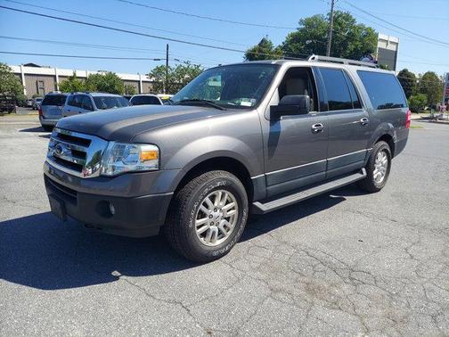 Photo 3 of 28 of 2013 Ford Expedition EL XL