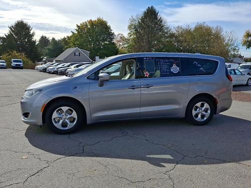 2017 Chrysler Pacifica Hybrid Touring Plus