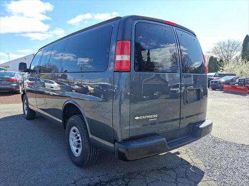 2015 Chevrolet Express 2500 LS