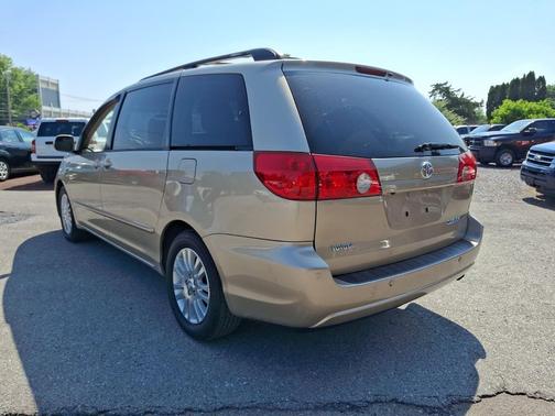 Desert Sand Mica 2009 Toyota Sienna XLE