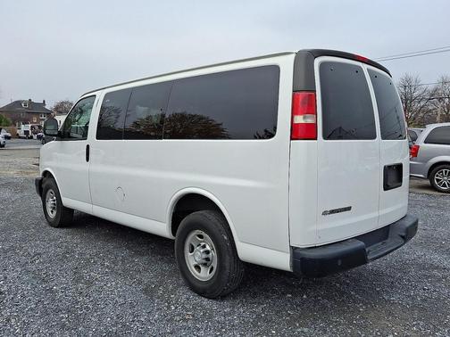 2017 Chevrolet Express 2500 LS