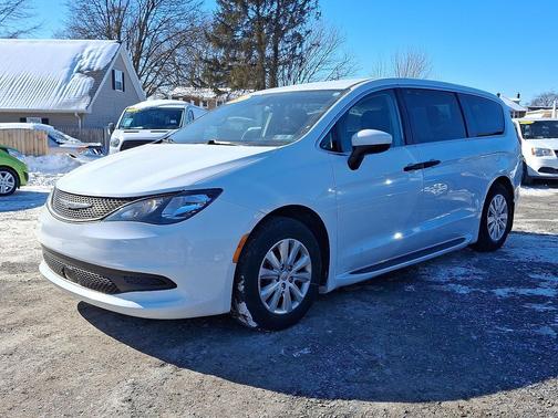 2021 Chrysler Voyager L