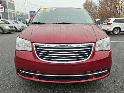2013 Chrysler Town & Country Touring-L